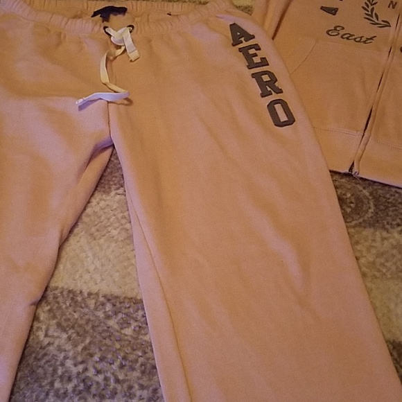 Track suit - Picture 2 of 6